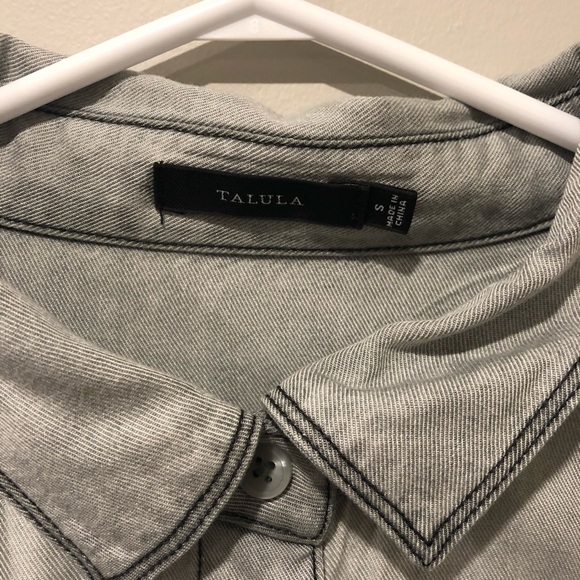 Aritzia long sleeve button up blouse - Picture 3 of 3